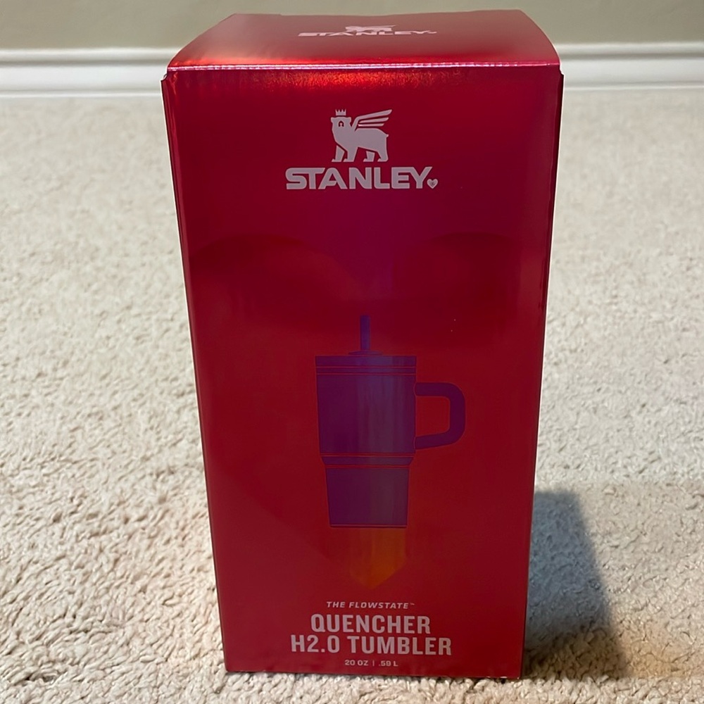 Stanley 20oz Valentine’s Berry Truffle Quencher - Picture 5 of 6